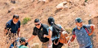 Ordena reinstaurar política migratoria para permanecer en México