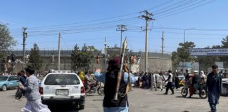 Crisis en Afganistán: los talibanes ofrecen una amnistía