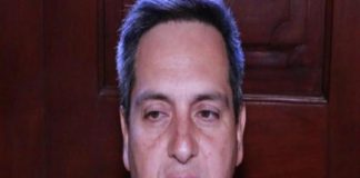 Reciben la renuncia de César Peniche como fiscal