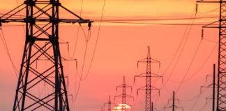 López Obrador: habrá caos sin reforma eléctrica; alerta por eventual quiebra de la CFE