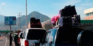 Mexicanos que vivieron en el exterior no pagarán impuestos por su menaje: SAT