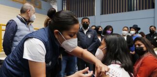 Vacunarán a personas de 40 y 41 años con el refuerzo