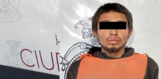 Le clava cuchillo a su primo y casi lo mata