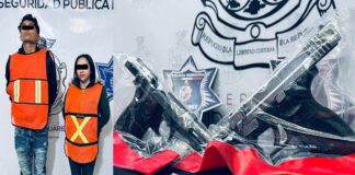 Cae pareja dispareja; traían pistolones