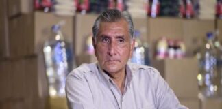 DESENTUERTOS: ADÁN AUGUSTO CON LOS HILOS EN SUS MANOS