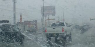 Exhortan a transitar con precaución ante caída de aguanieve