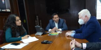 Recibe alcalde en su despacho a comisionado presidente del ICHITAIP