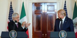 Presume Trump cómo doblegó a AMLO