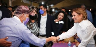 Recibe gobernadora en audiencia a vecinos de colonia Altavista