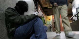 Dan consulta gratuita a personas que padecen alcoholismo