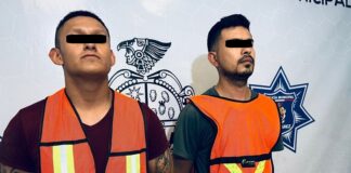 A punta de pistola “carjackers” quitan camioneta a mujer