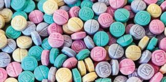 Llega fentanilo ‘arcoíris’ a EU; buscan mercado más joven