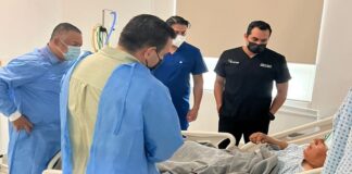 Visita Presidente a policía municipal tiroteado en operativo