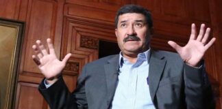 DESENTUERTOS: PONEN A CORRAL CONTRA LAS CUERDAS