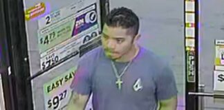 “No pertenecen aquí”: les rocía gasolina e intenta prenderles fuego por hablar español