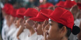 Obligatorio el servicio militar para mujeres; votarán hoy