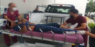 Llega herido de bala a clínica y lo arrestan