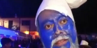 Alcalde se disfraza de papá pitufo por inicio de fiestas navideñas