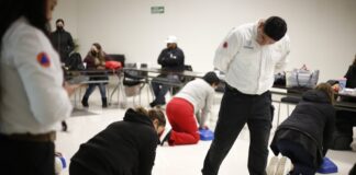 Capacitan en primeros auxilios a empleados de centros de atención a menores