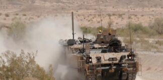 Gobernador de Texas enviará tanques de guerra a frontera para frenar a migrantes