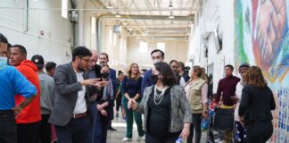 Recorren funcionarios del Departamento de Estado de EU el albergue Leona Vicario