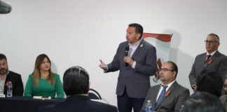 Acude Cruz Pérez Cuellar a asamblea de colegio de abogados