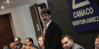 Toma protesta el alcalde a nueva mesa directiva de CANACO