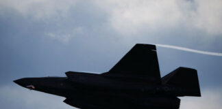 Avión de caza ruso choca y derriba un dron de EU en el mar Negro