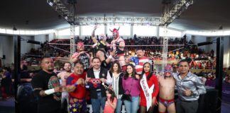 Festeja Presidente el Día de la Familia con función de Lucha Libre en el norponiente