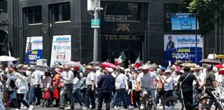 Marchan miles para defender de AMLO a la Corte