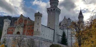 Joven muere al caer por barranco de castillo que inspiró a Disney