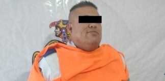 Guardia de banco navajeó a cliente en el abdomen