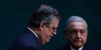 DESENTUERTOS: AMENAZA EBRARD CON ABRIR BOQUETE A AMLO