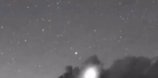 VIDEO: ¿Bolas de fuego, aliens de Maussan o qué se ve en el Popocatépetl?