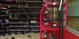 Asaltan concesionaria de autos en León; grupo armado sustrajo al menos 10 vehículos