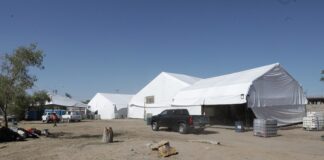 Cuatro familias de Venezuela ya están instaladas en el campamento provisional para migrantes