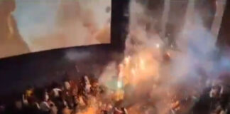 Vídeo: lanzan fuegos artificiales en una sala de cine en la India y provocan terror