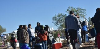 Más de 208 mil personas visitaron los panteones municipales