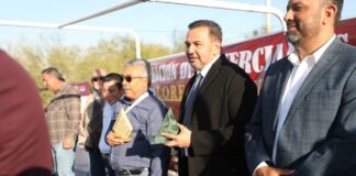 Participa Alcalde en posada de comerciantes