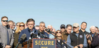 EU demanda a Texas por ley antimigrantes