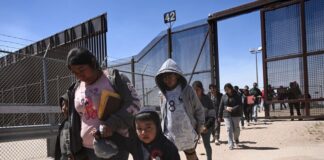 Alista EU endurecer reglas a migrantes con deportaciones exprés