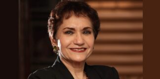 DESENTUERTOS: REFLECTORES A LA CANACA