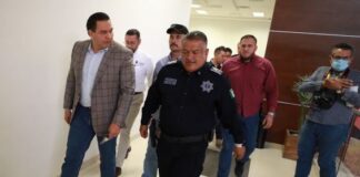 Hospitalizan a jefe de la Policía César Muñoz, tras versión de su salida