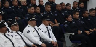 Reconocen a policías municipales y agentes viales destacados