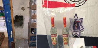Abrió chavo de 16 años un boquete para robar dos botellas de vodka