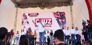 DESENTUERTOS: ATIBORRA CRUZ LA PLAZA DE LA X