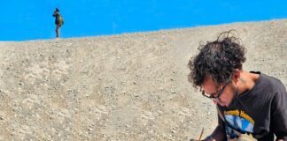 Migrante venezolano estudia la Primaria en el Ichea mientras espera su ingreso a Estados Unidos