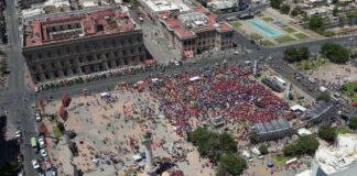DESENTUERTOS: GUERRA DE CIFRAS POR GENTE QUE FUE AL CIERRE EN LA CAPITAL