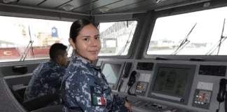 Teniente Laura Elena Pérez, primera comandante de un buque interceptor