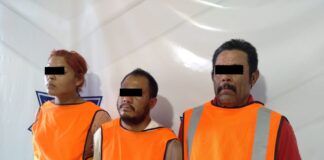 Detienen a tres personas por abandonar cadáver en lote